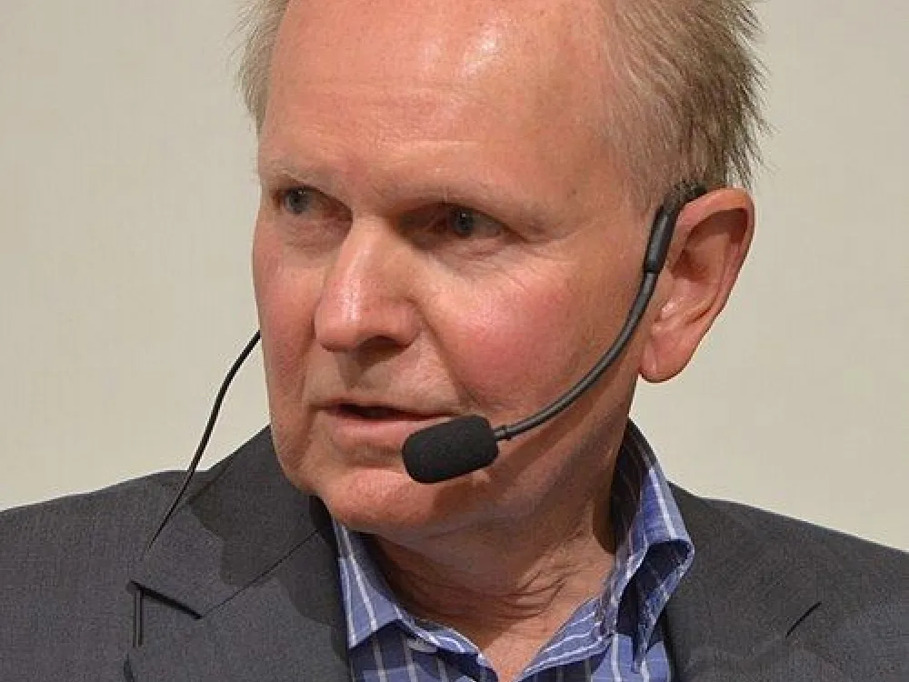 Man med mikrofon