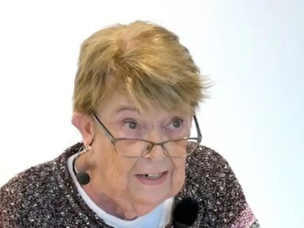 Kvinna